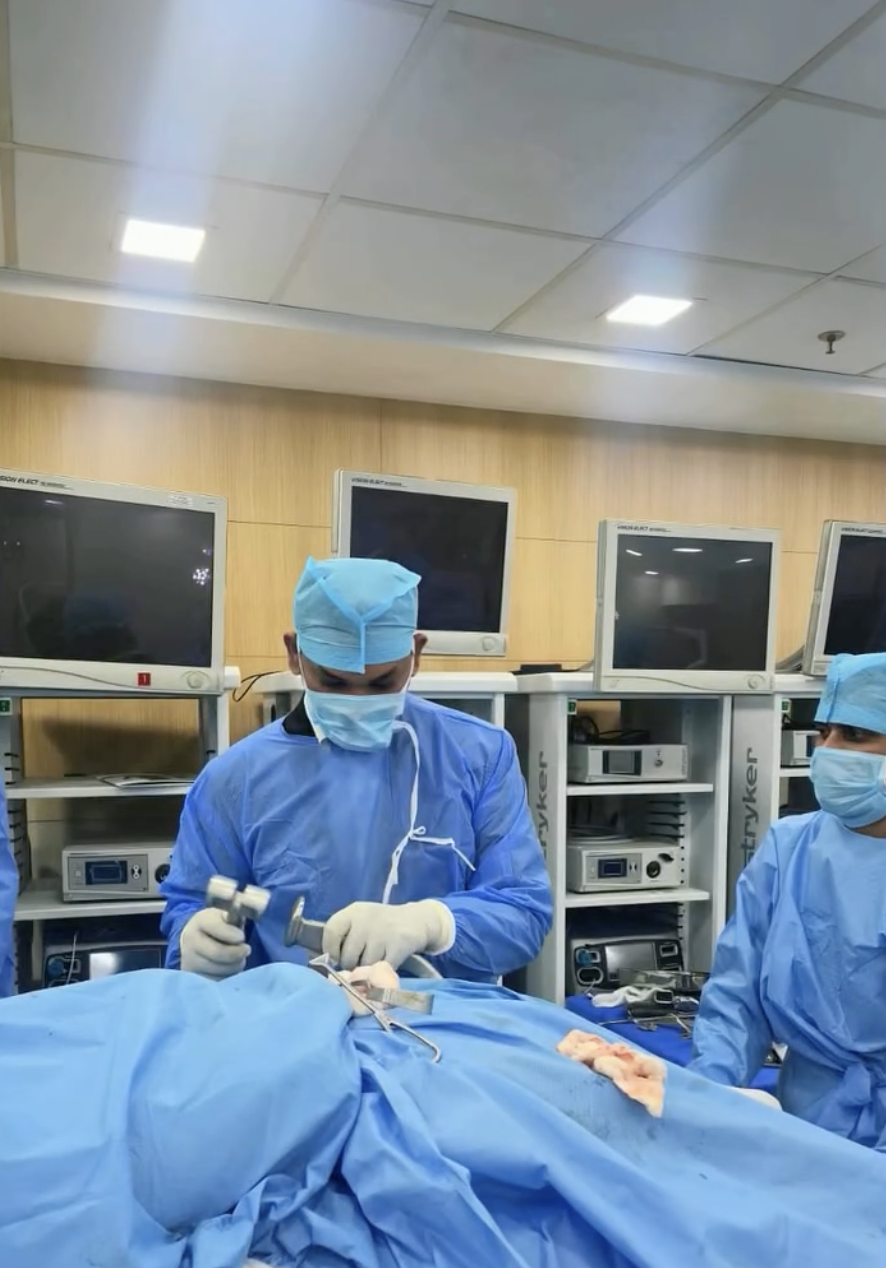 Direct Anterior Hip live surgical demonstration